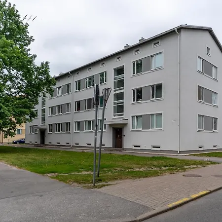 In The Heart Of Paernu, Free Parking! Παρνού